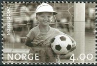 (1999) MiNo. 1328 ** - Norway - Millennium (II): Youth soccer player (1981)